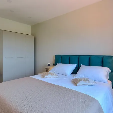 Joze Nyaraló Poreč